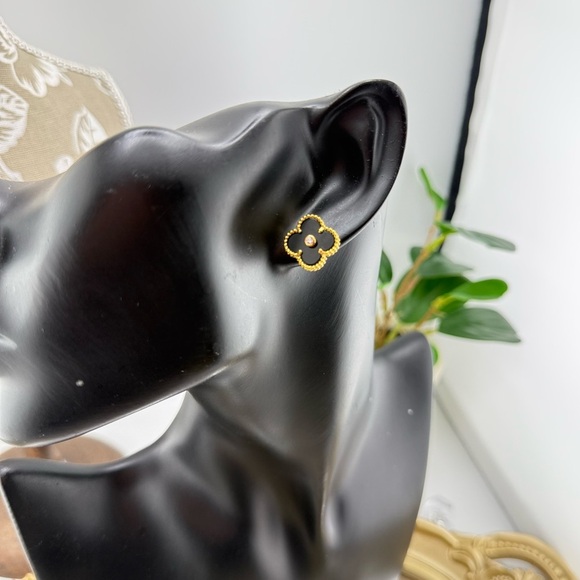 Lucky Alhambra Black Clover Stud Earrings –Sterling Silver Gold Plated with Logo - Picture 3 of 10